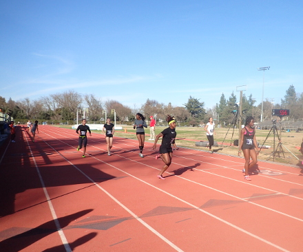 W4X200 Relay, Second Exchange, UC Davis All Comers/CA Winter Championships Qualifier, 2017